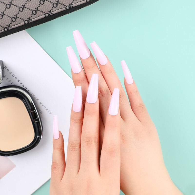 Artificial nails in classic design Stornfield