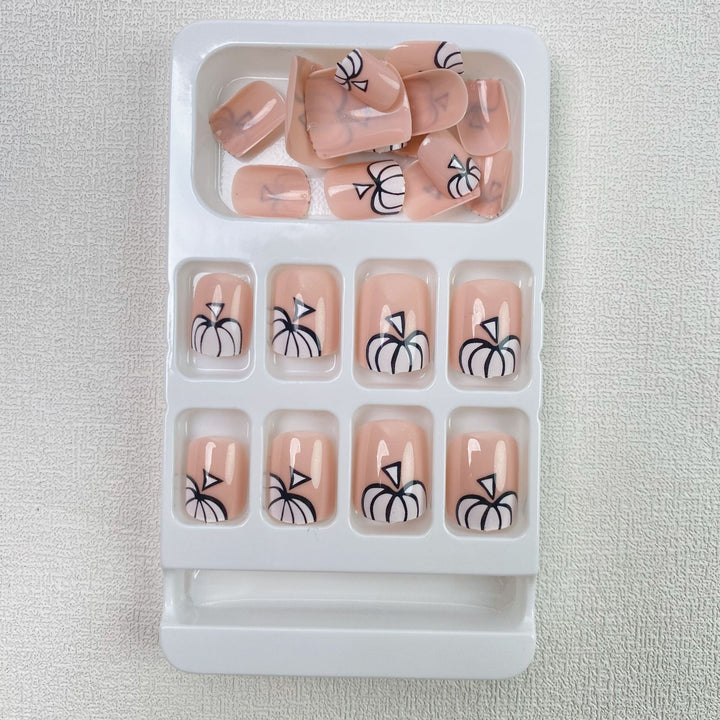 Artistic Halloween-Themed Press-On Nail Set Stornfield