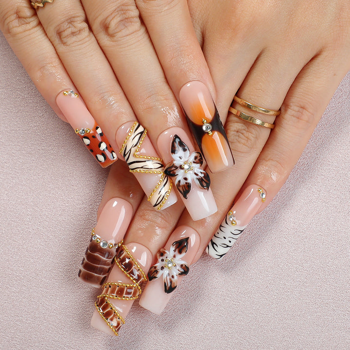 Creative Nail Art Set with Stylish Designs Stornfield