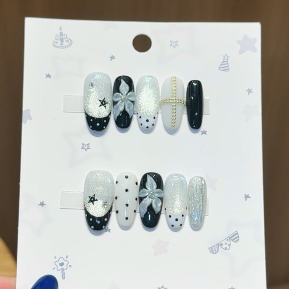 Glamorous artificial nail tips with floral accents Stornfield