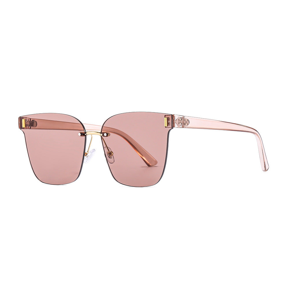 Women’s sunglasses in a modern design with a wide frame Stornfield