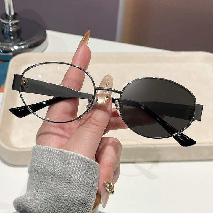 Women Vintage Sunglasses in Oval Design Stornfield