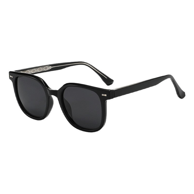 Ladies elegant sunglasses in contemporary style Stornfield