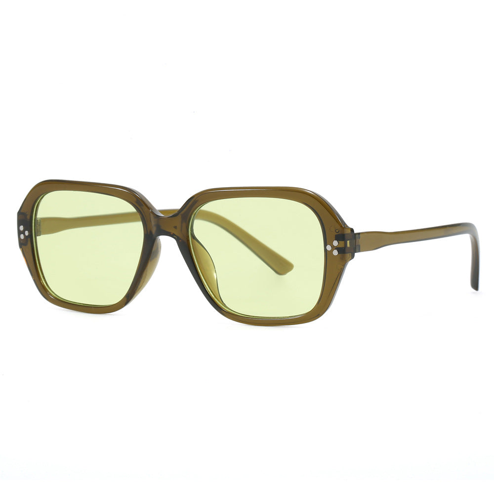 Women's fashionable oversized sunglasses in elegant design Stornfield