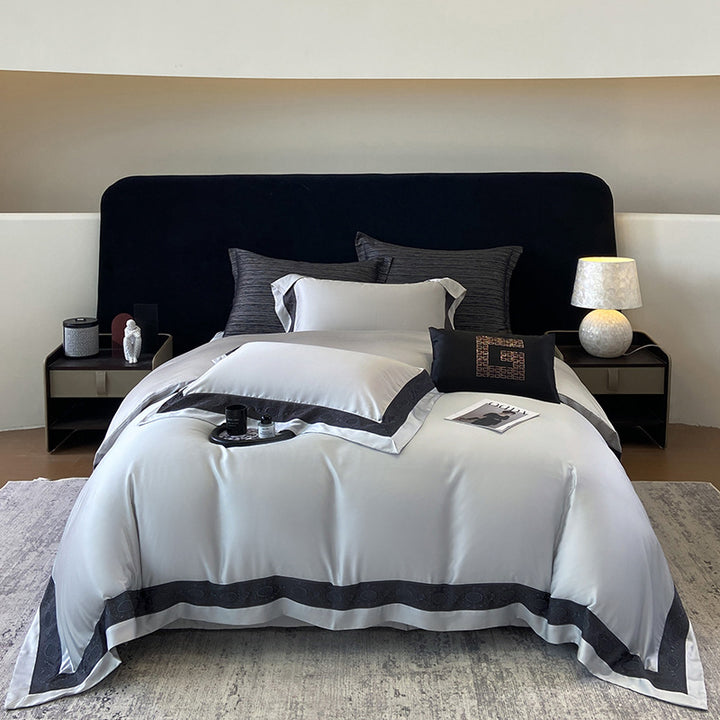 Elegant cotton satin bed set with jacquard-woven contrast border
