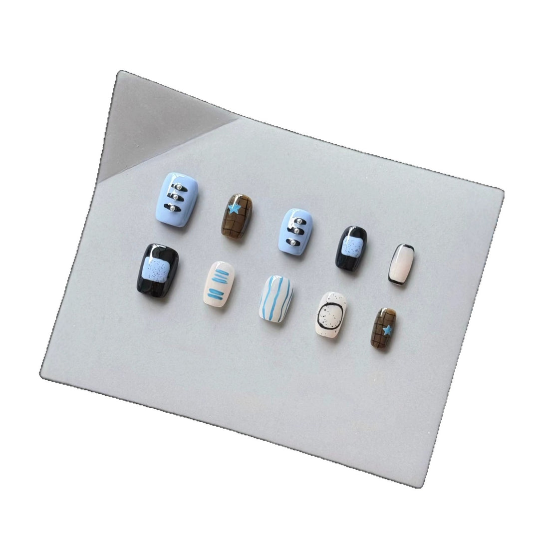 Artistic Press-On Nail Art Set with Modern Geometric Patterns