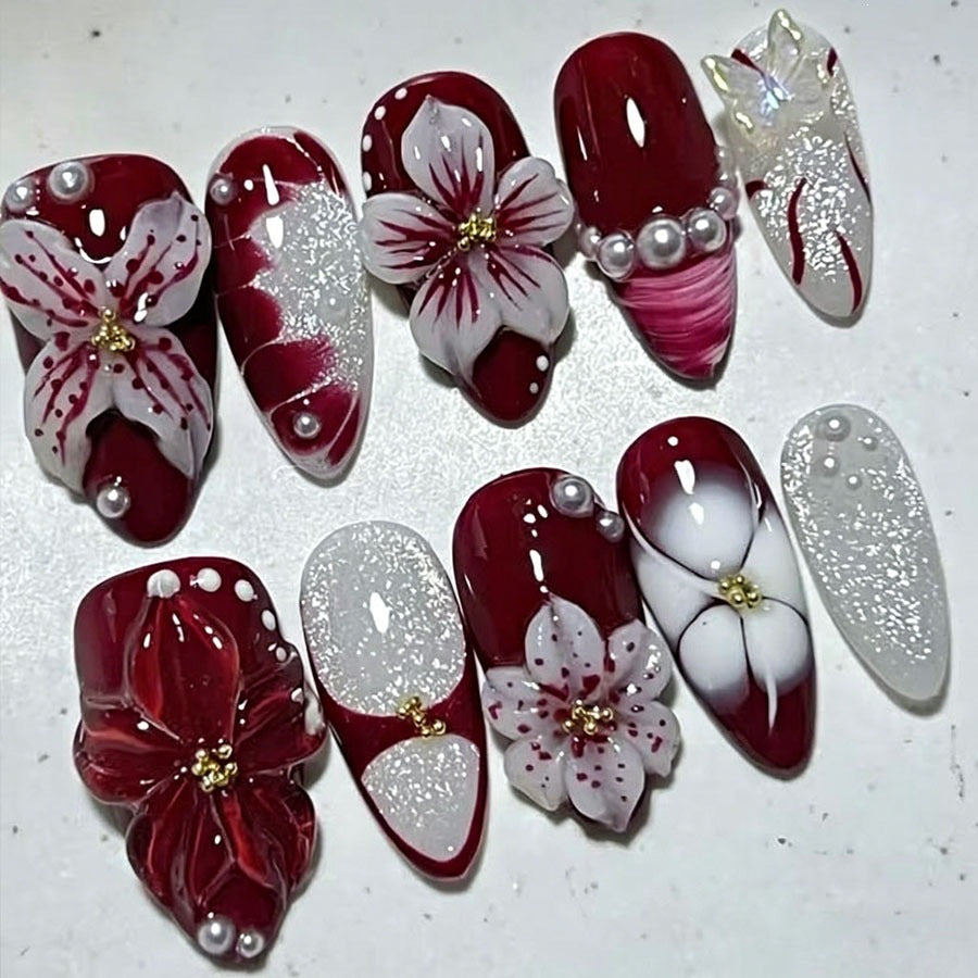 Elegant Artificial Nail Art with Floral Design and 3D Decorations Stornfield