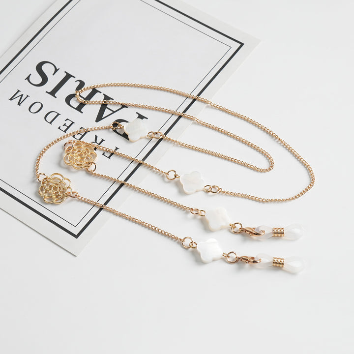 Elegant Floral Chain Necklace Stornfield