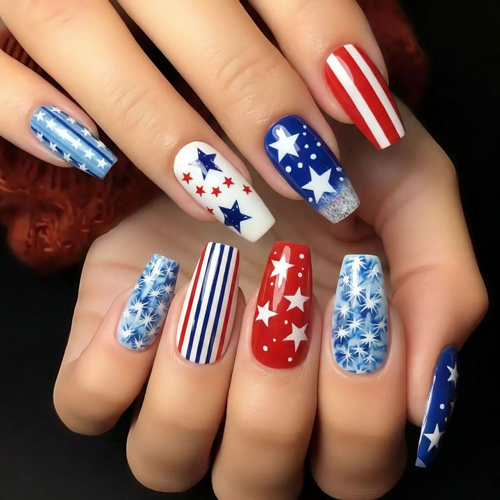 Artificial nails with patriotic star and stripe design Stornfield