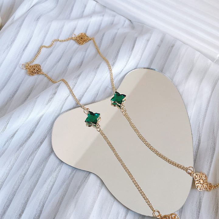 Elegant Necklace with Sparkling Green Stones Stornfield
