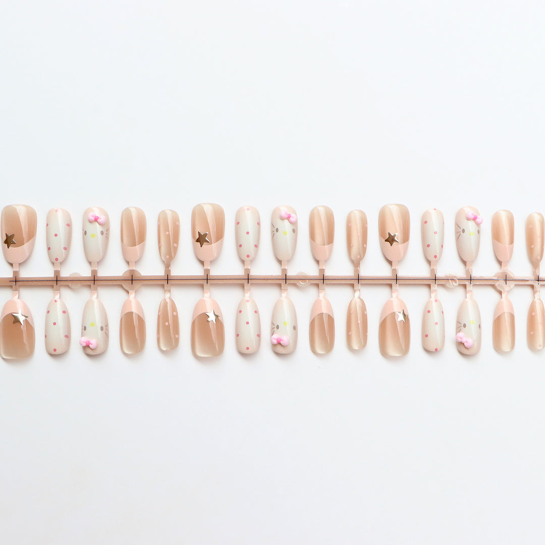 Elegant Minimalist Press-On Nail Set Stornfield