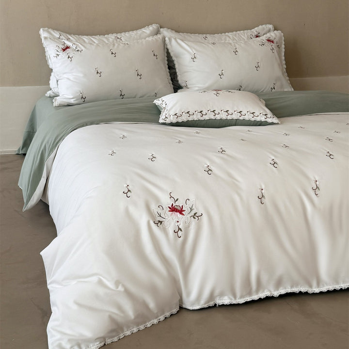 Botanical Embroidered Cotton Sateen Duvet Cover with Scalloped Lace Trim