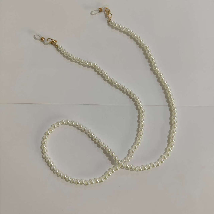Elegant Pearl Glasses Holder Chain Stornfield