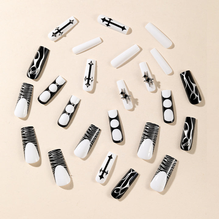 Gothic Chic Nail Art Set Stornfield