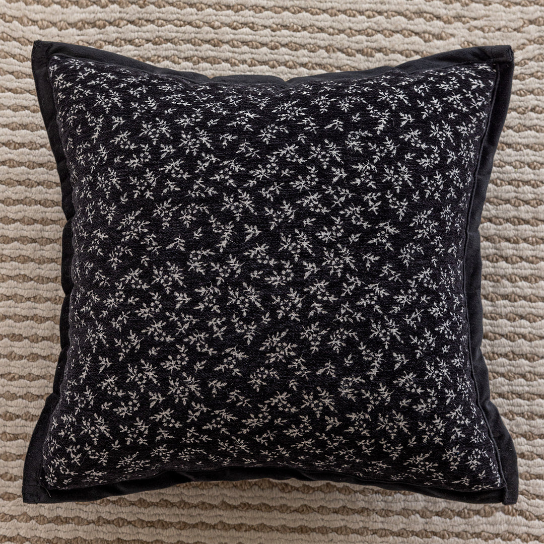 Patterned decorative cushion
