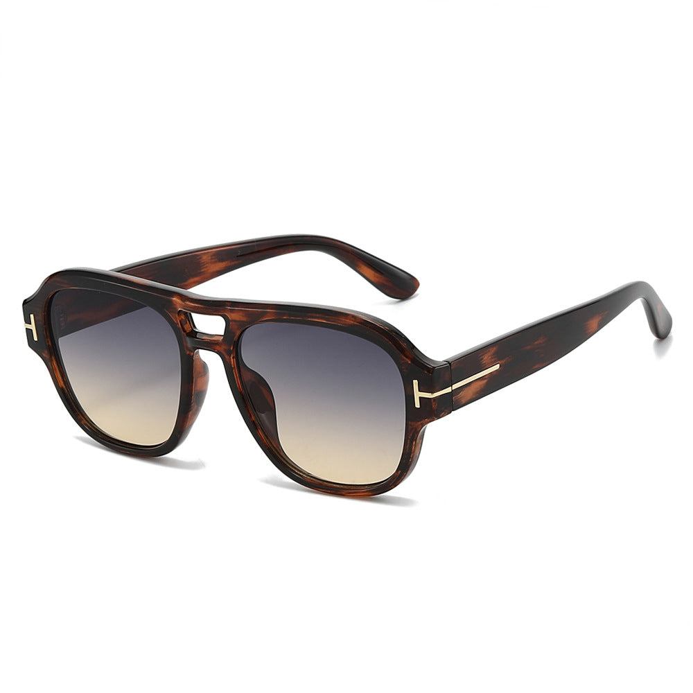 Fashion-Forward Square Frame Sunglasses Stornfield