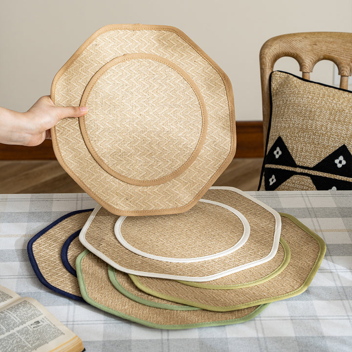 Round sisal scratching mat with octagonal edge and non-slip underside