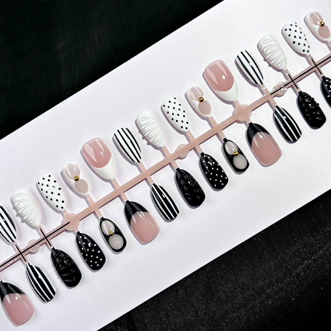 Artistic Striped Press-On Nail Set