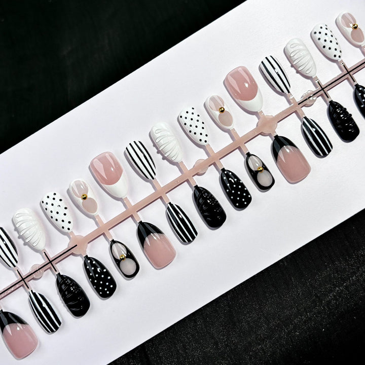 Elegant Polka Dot and Lace Press-On Nail Set