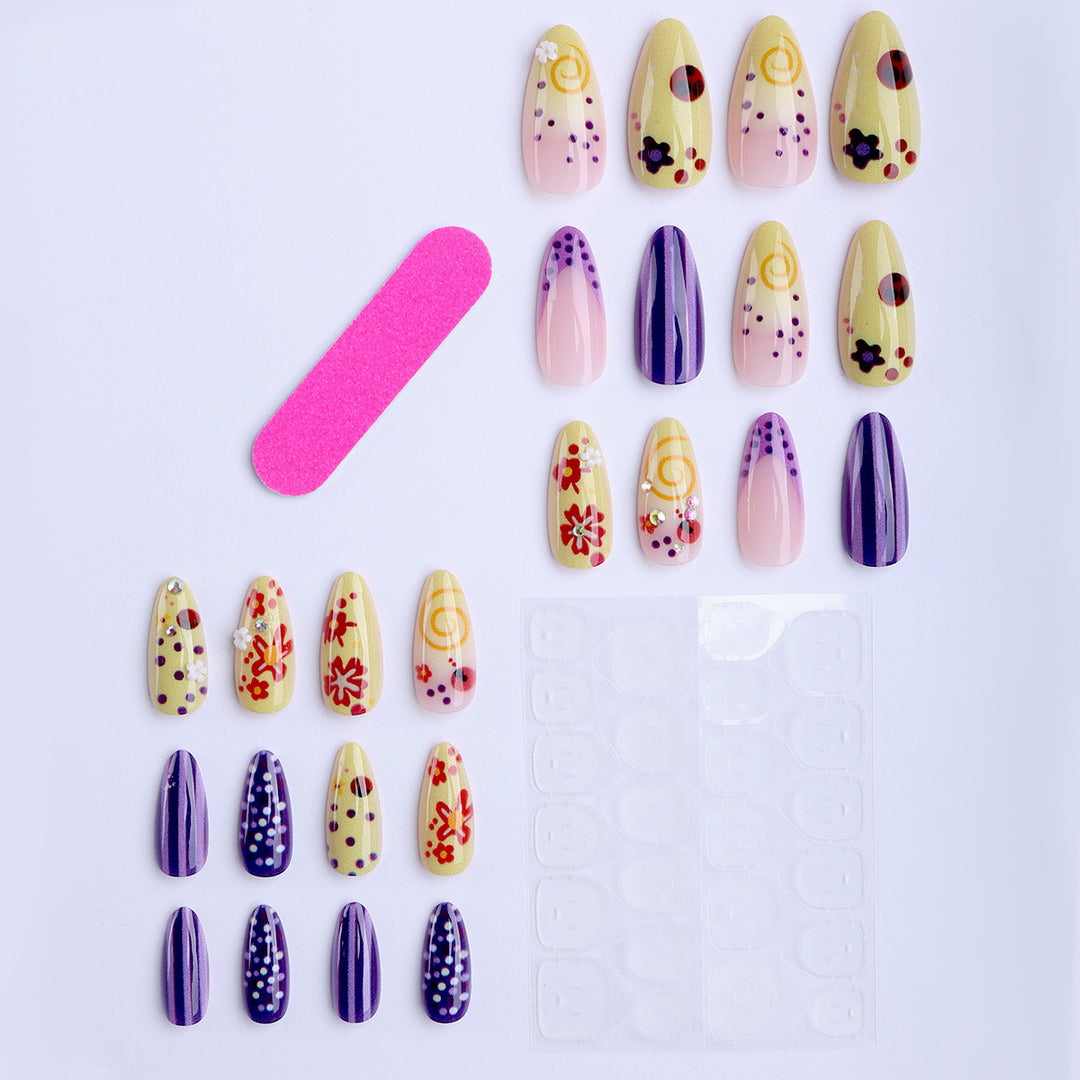 Artificial Fingernails with Floral and Geometric Design Stornfield