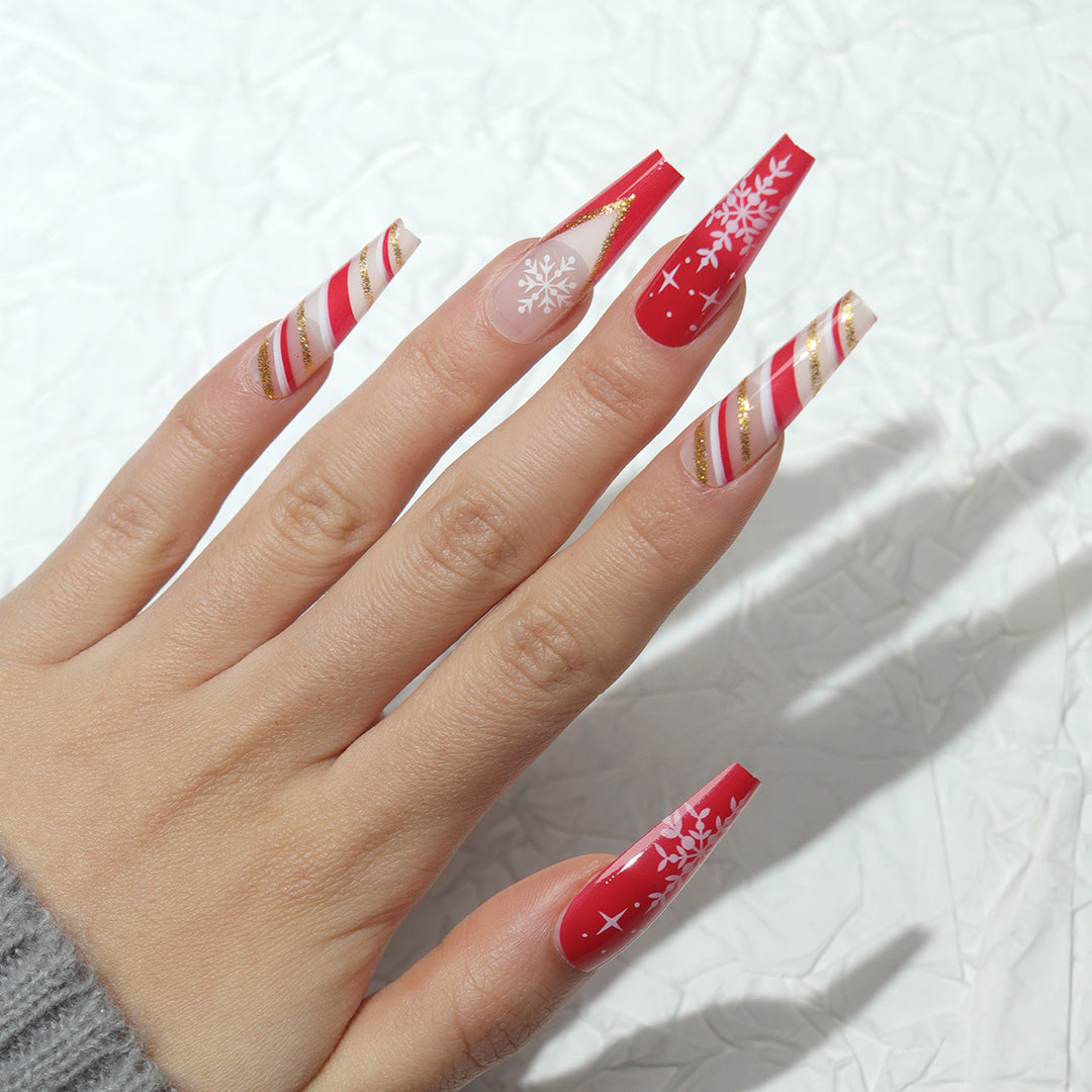 Holiday-Themed Stiletto Press-On Nails Stornfield