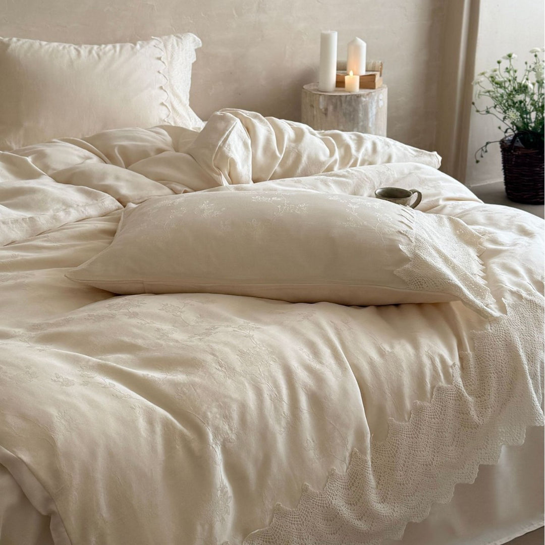 Bedding set made of linen-cotton mix with crocheted lace trim and fine floral jacquard texture