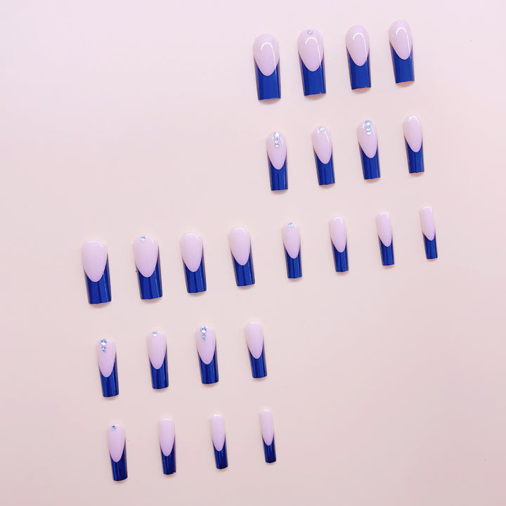 Acrylic nail set with modern glamour and luxurious 3D accents Stornfield