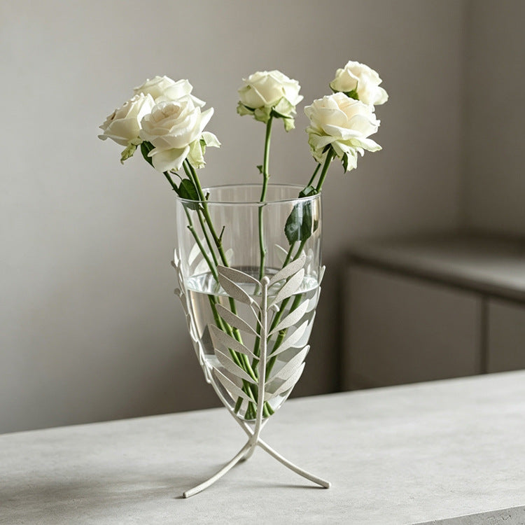 Elegant Leaf-Patterned Decorative Glass