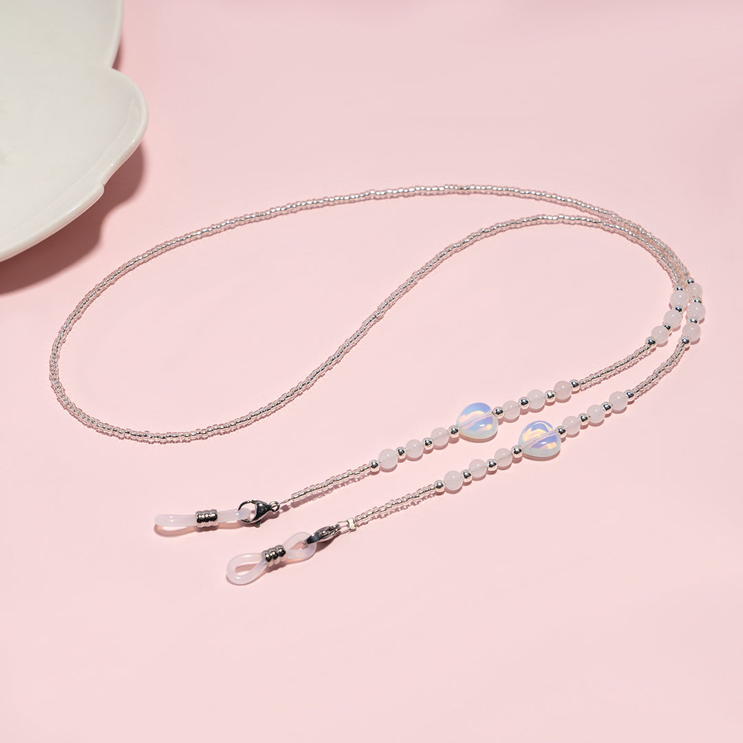 Elegant Beaded Eyewear Chain Stornfield
