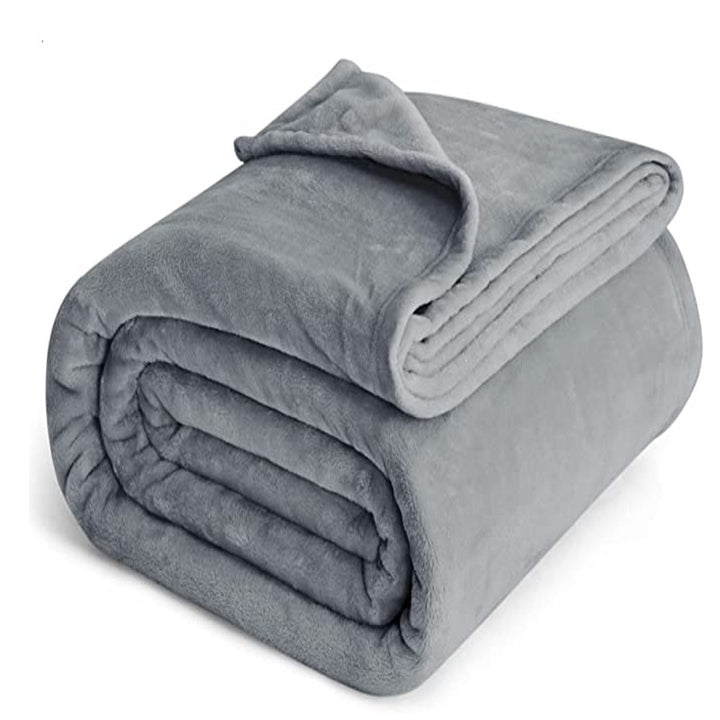 Women Luxurious and extremely soft fleece blanket Stornfield