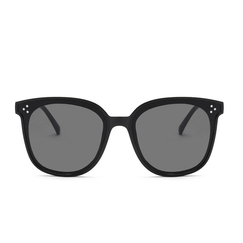 Fashion-Forward Oversized Butterfly Sunglasses Stornfield
