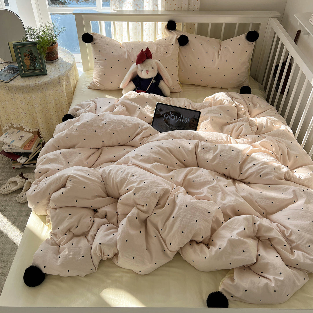 Cozy Dotted Comforter Set