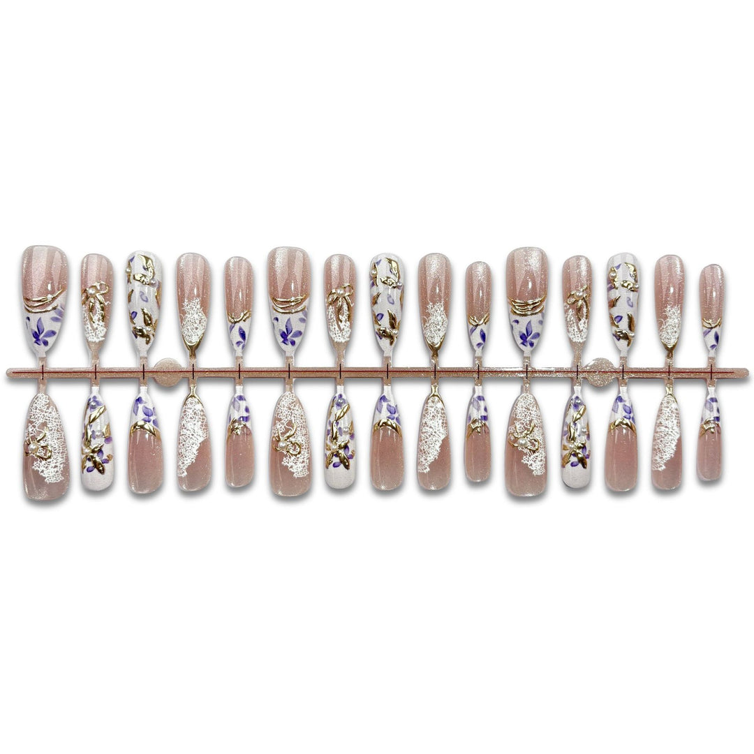 Elegant Floral Decorative Press-On Nails
