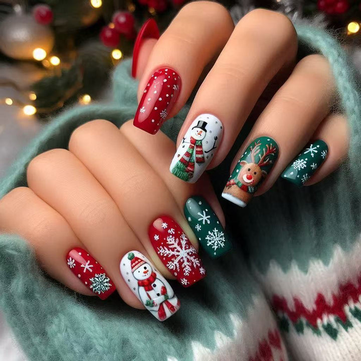 Festive artificial nails with wintry motifs Stornfield