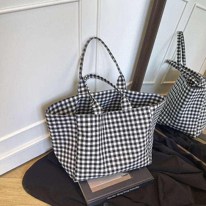 Stylish Gingham Pattern Tote Bag