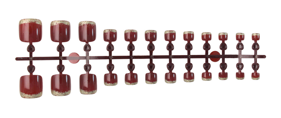 Artificial nail set with glamorous glitter accents Stornfield