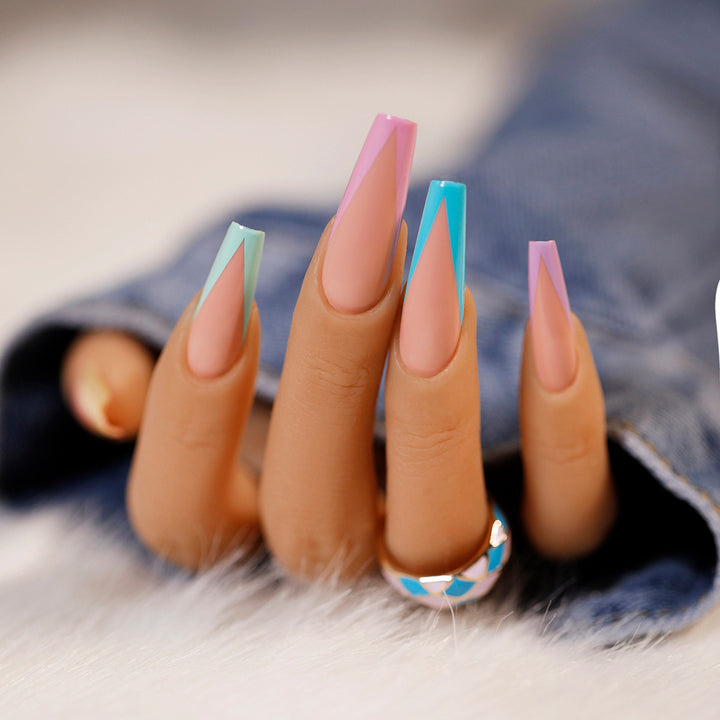Nail art with heart and lip designs Stornfield
