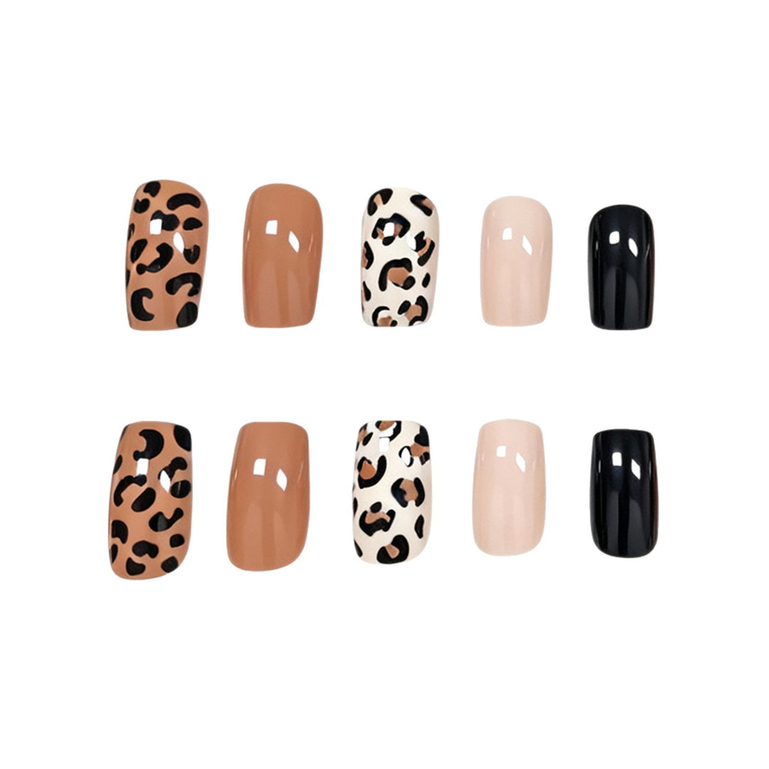 Elegant Leopard Print Acrylic Nail Art Stornfield