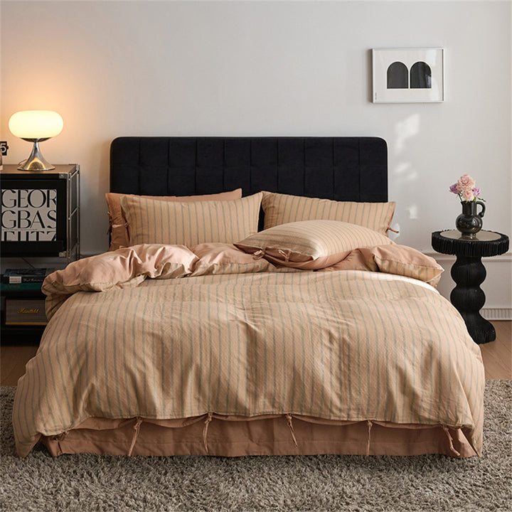 Elegant bedding set with double-layered satin-linen structure and decorative cord ties