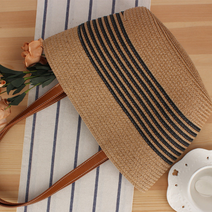 Tote bag with structured design made of natural wicker Stornfield