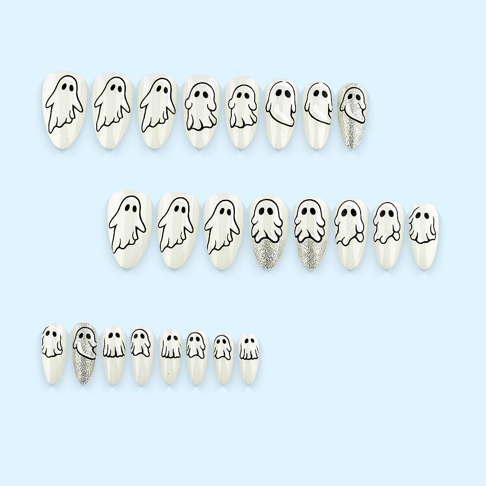 Artificial nails with cute ghost motif Stornfield