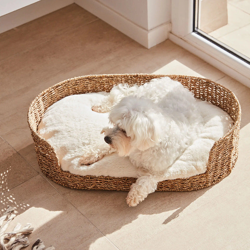 Cozy and stylish dog bed made of braided material Stornfield