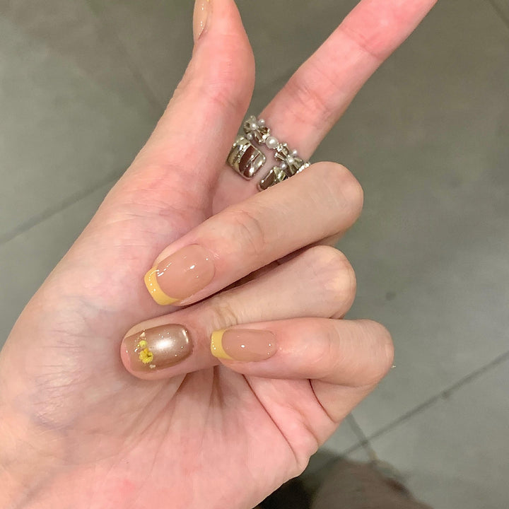 Artificial nails with elegant flower design Stornfield