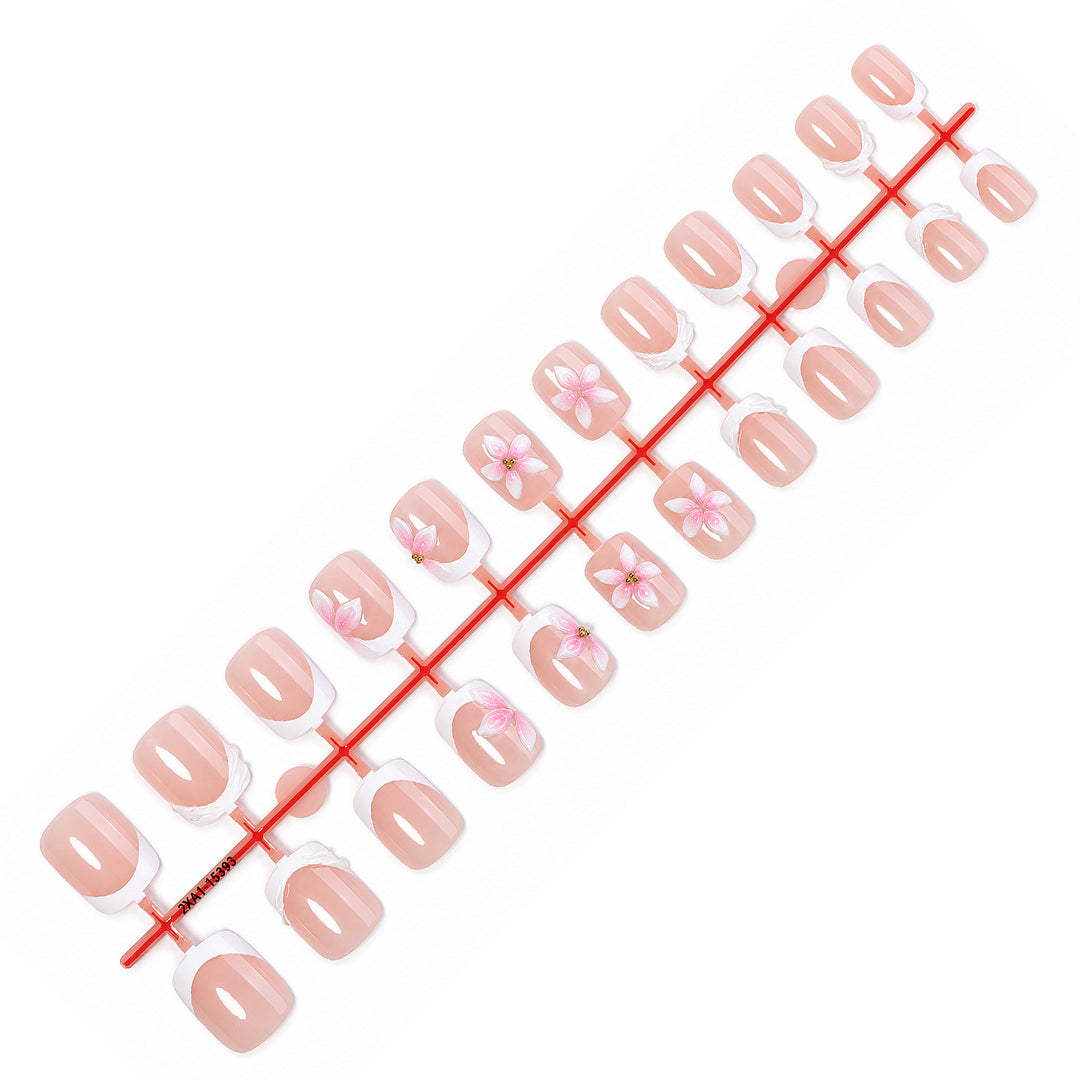 Artificial nail set with delicate floral designs Stornfield