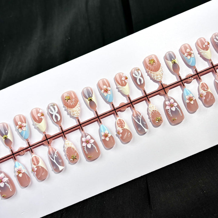 Elegant Polka Dot and Lace Press-On Nail Set