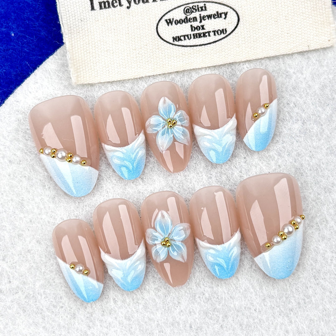 Elegant Floral Press-On Nail Design
