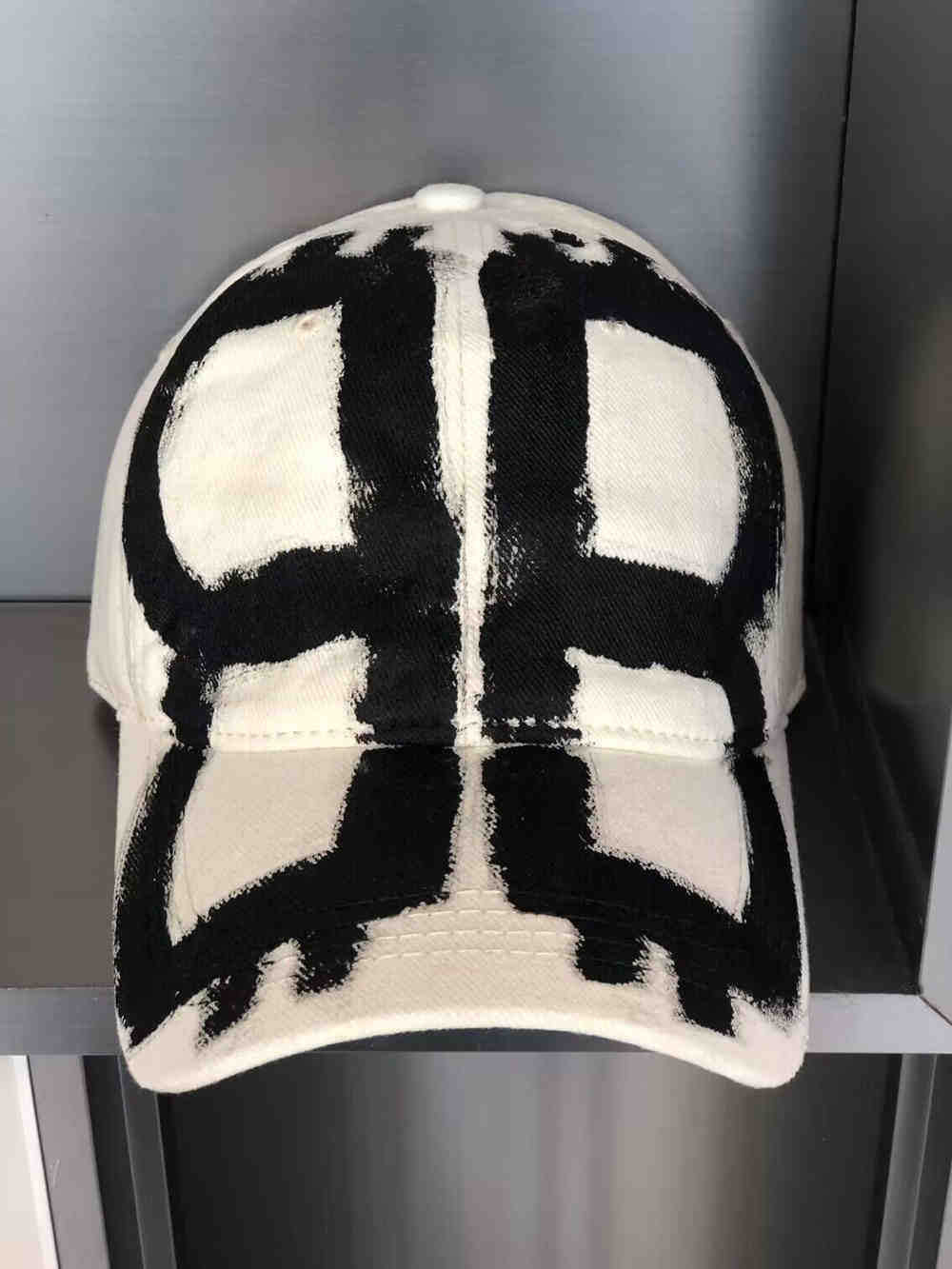 Unisex Distressed Vintage-Inspired Baseball Cap Stornfield