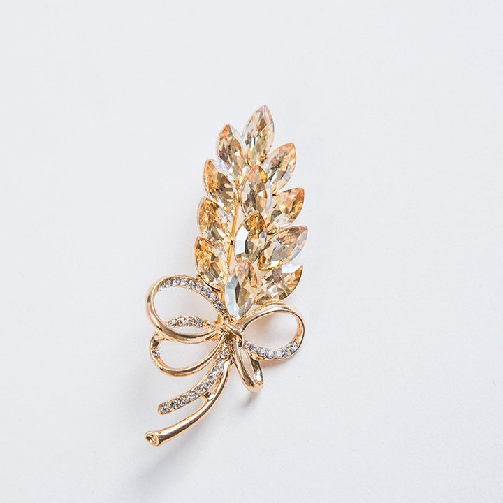 Elegante Brooch with Crystals Stornfield