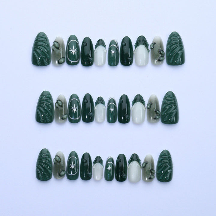 Artificial nails with botanical motifs Stornfield