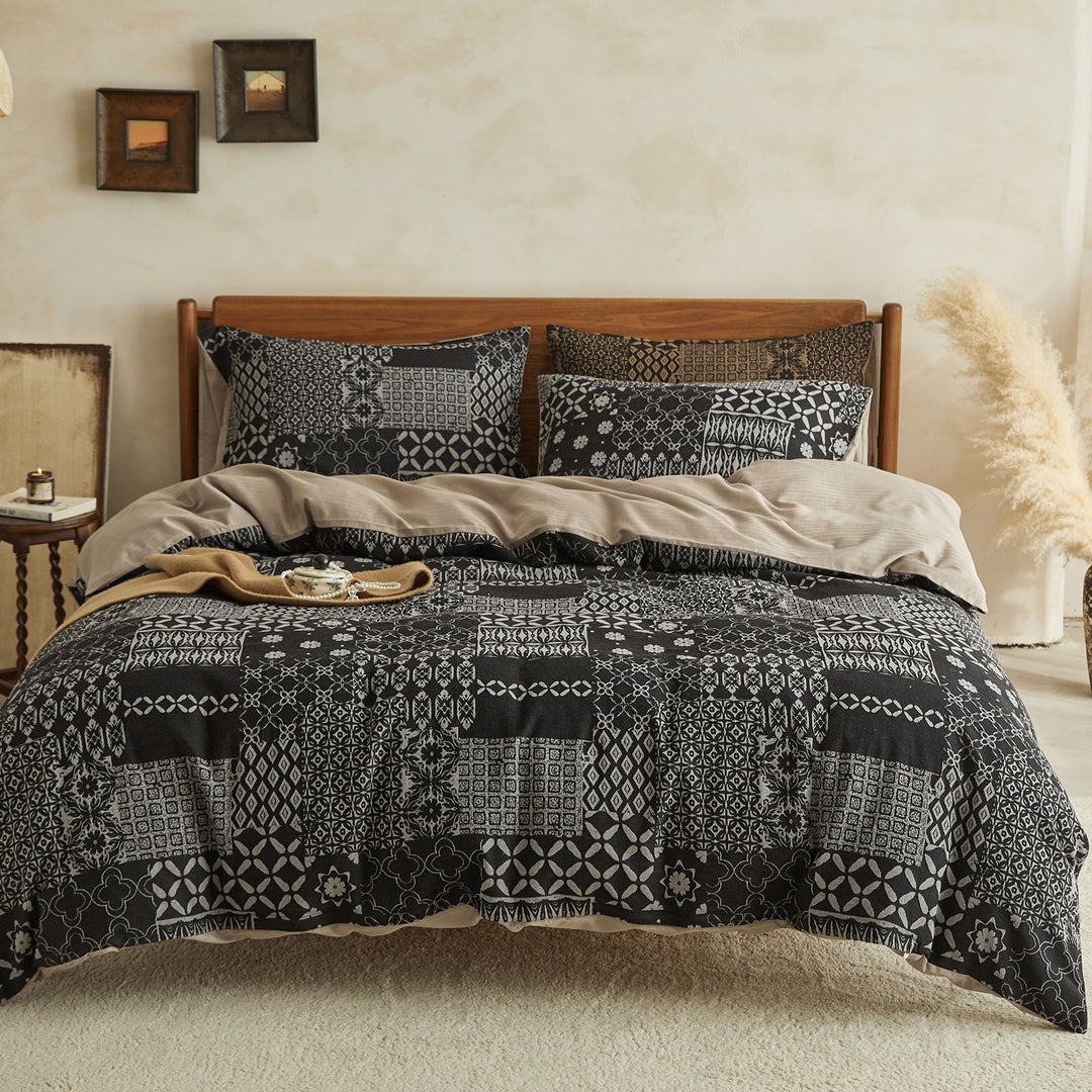 Reversible Patchwork Cotton Duvet Cover Set with Oxford Shams and Corner Ties